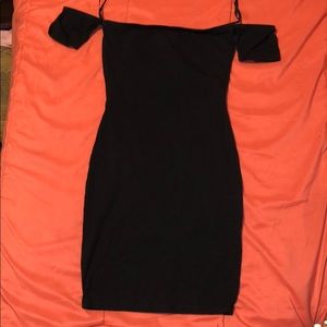 Black bodycon dress